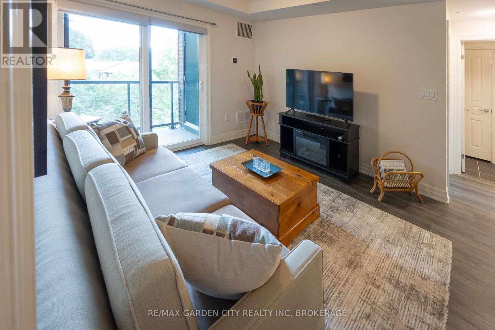 303 - 212 Lakeport Road, St. Catharines, Ontario L2N 0B4 - Photo 12 - X13758452