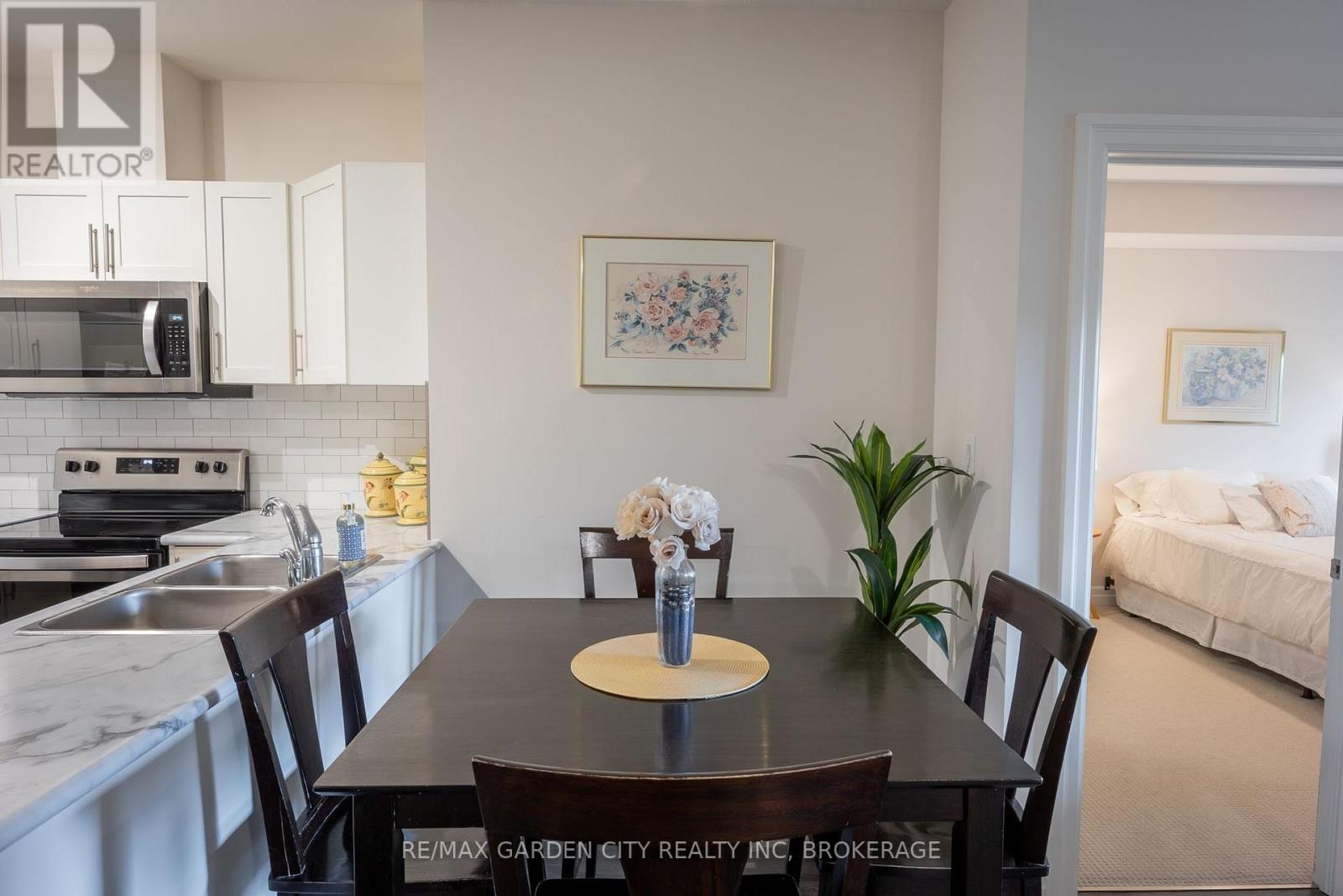 303 - 212 Lakeport Road, St. Catharines, Ontario L2N 0B4 - Photo 8 - X13758452