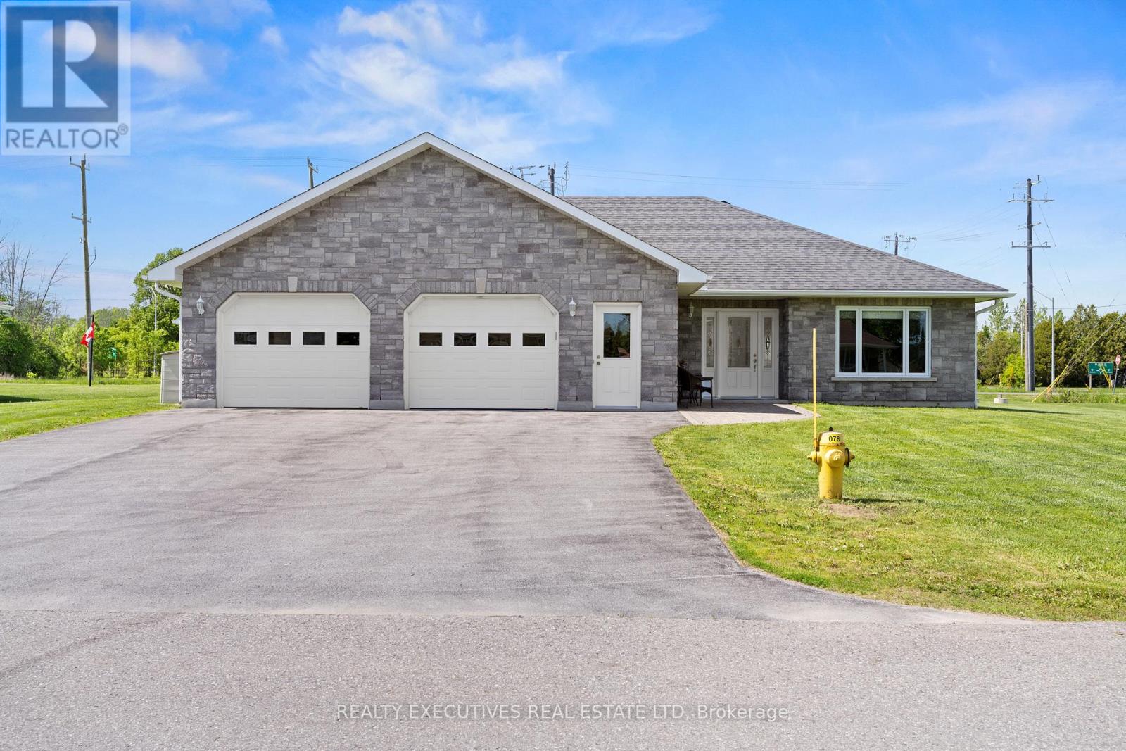 10727 West End Terrace, South Dundas, Ontario  K0E 1K0 - Photo 1 - X13758470