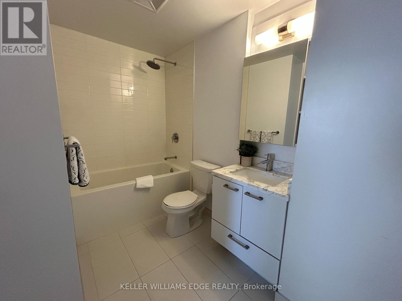 809 - 2221 Yonge Street, Toronto, Ontario  M4S 0B8 - Photo 11 - C13758436