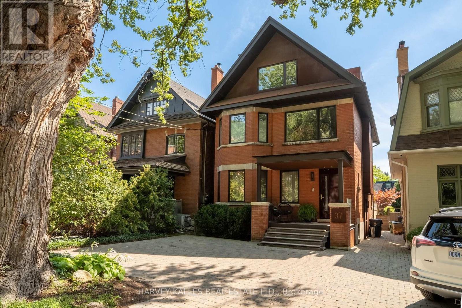 37 WOODLAWN AVENUE E, Toronto, Ontario