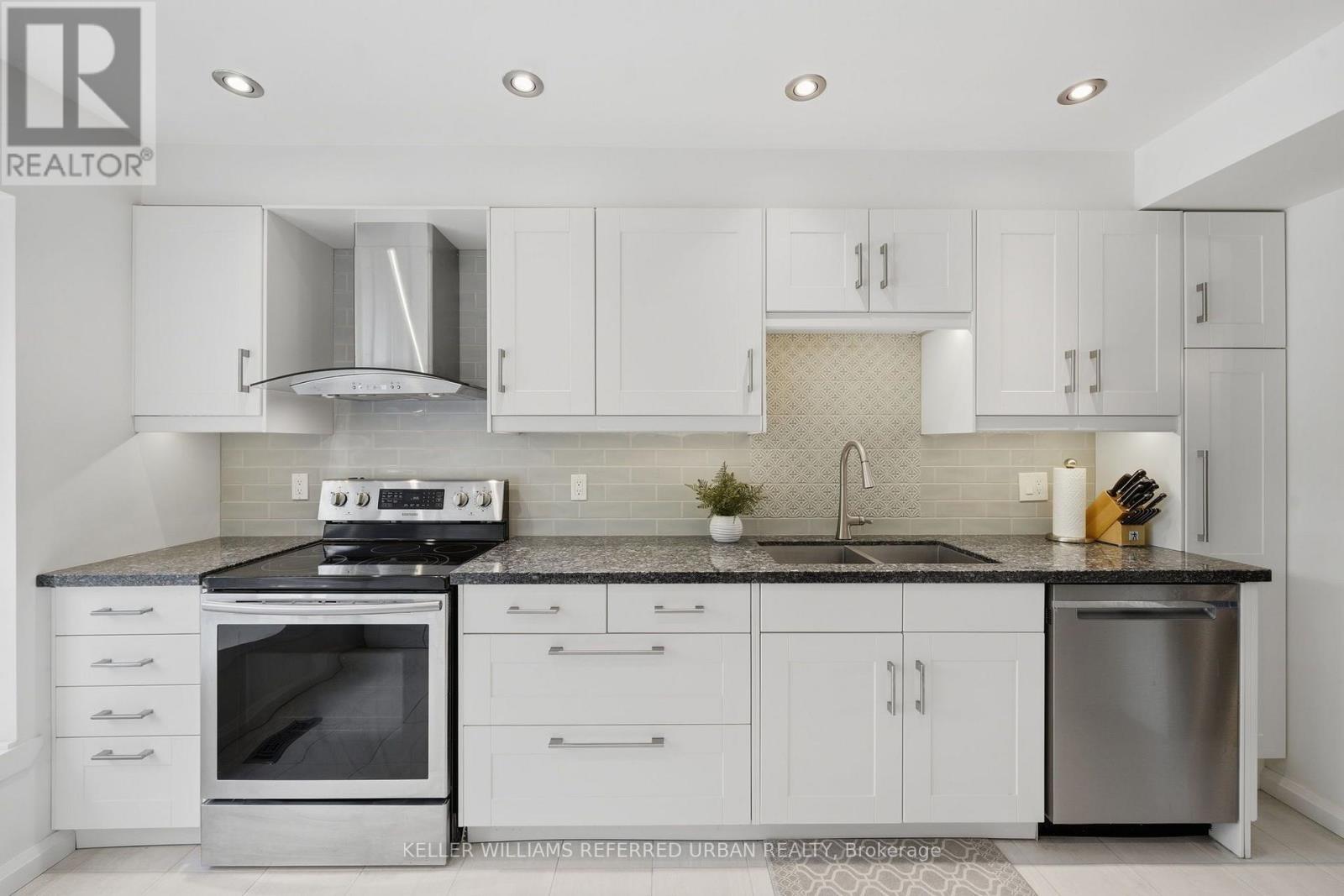 28 - 11 Gypsy Rose Way, Toronto, Ontario  M2N 5Y8 - Photo 13 - C13758468