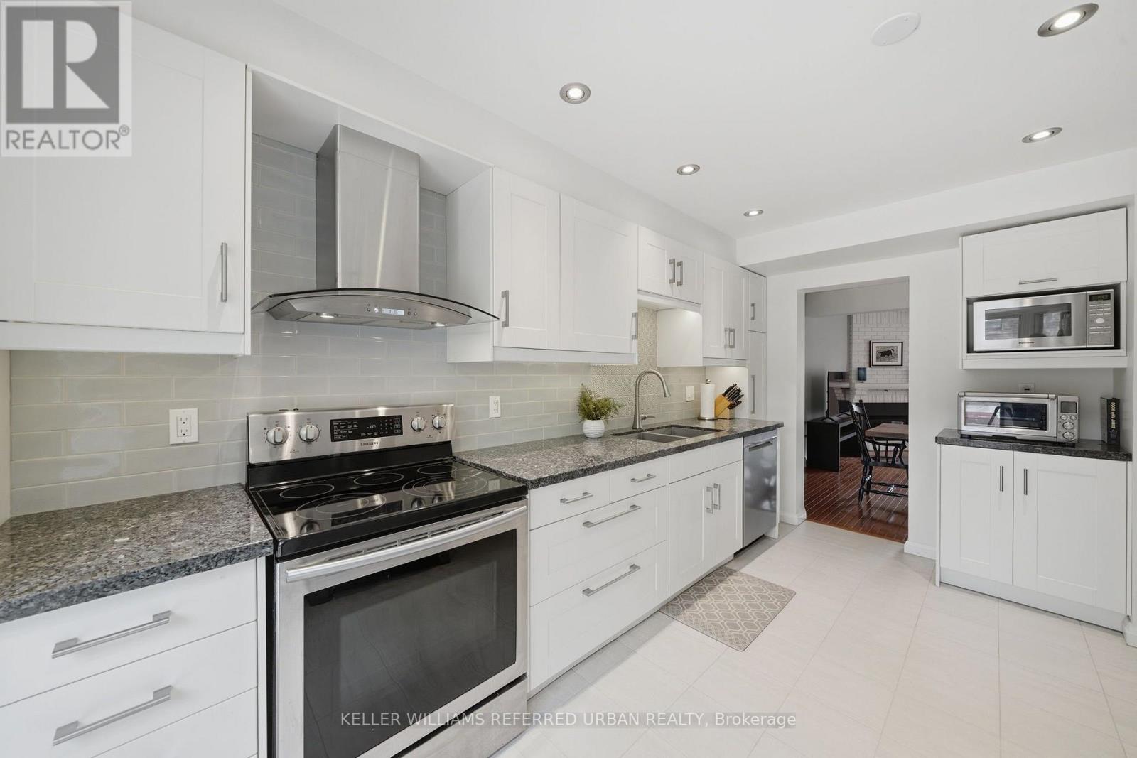 28 - 11 Gypsy Rose Way, Toronto, Ontario  M2N 5Y8 - Photo 14 - C13758468