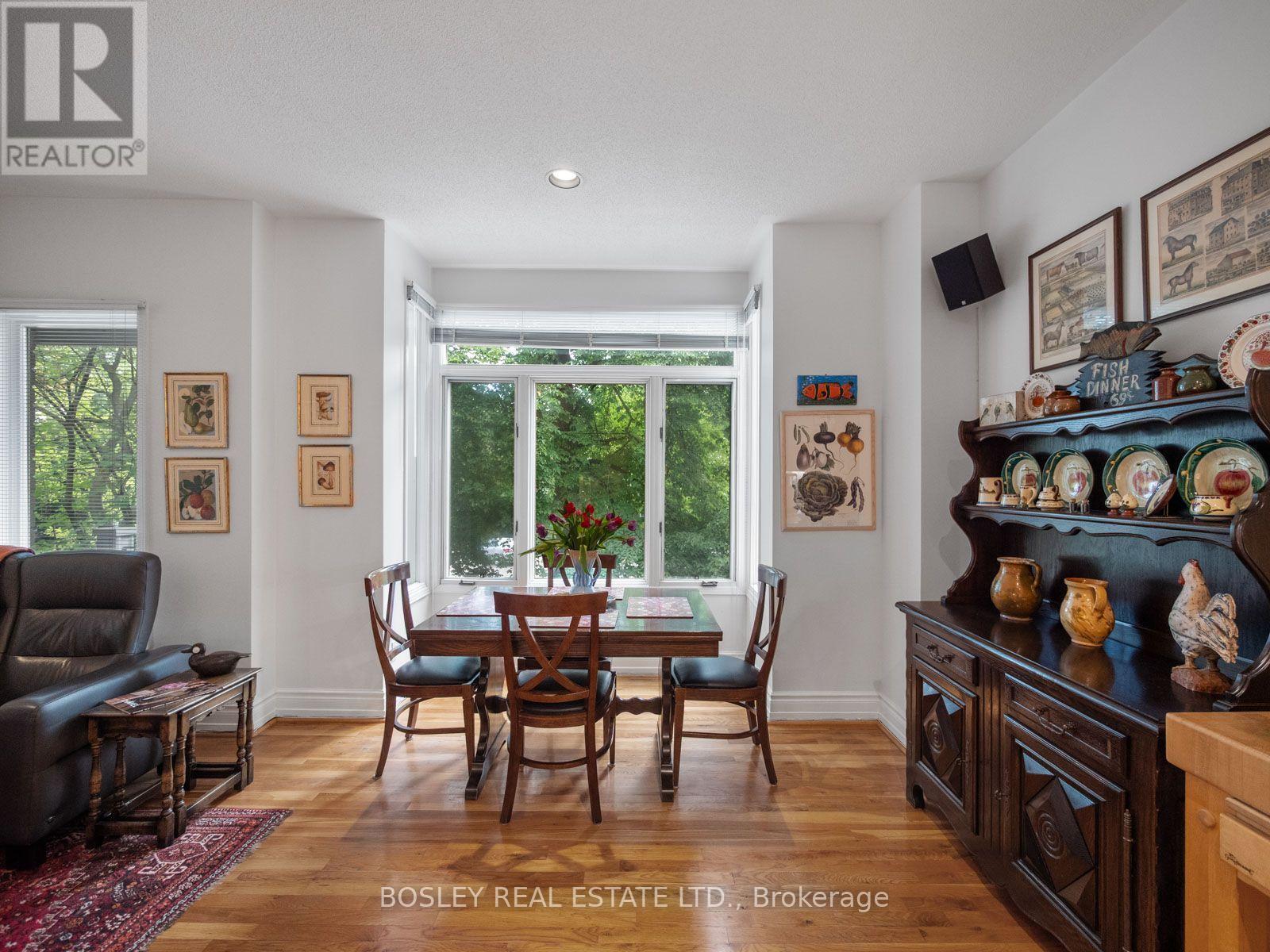 10 De Savery Crescent, Toronto, Ontario  M4S 2L2 - Photo 4 - C13758554