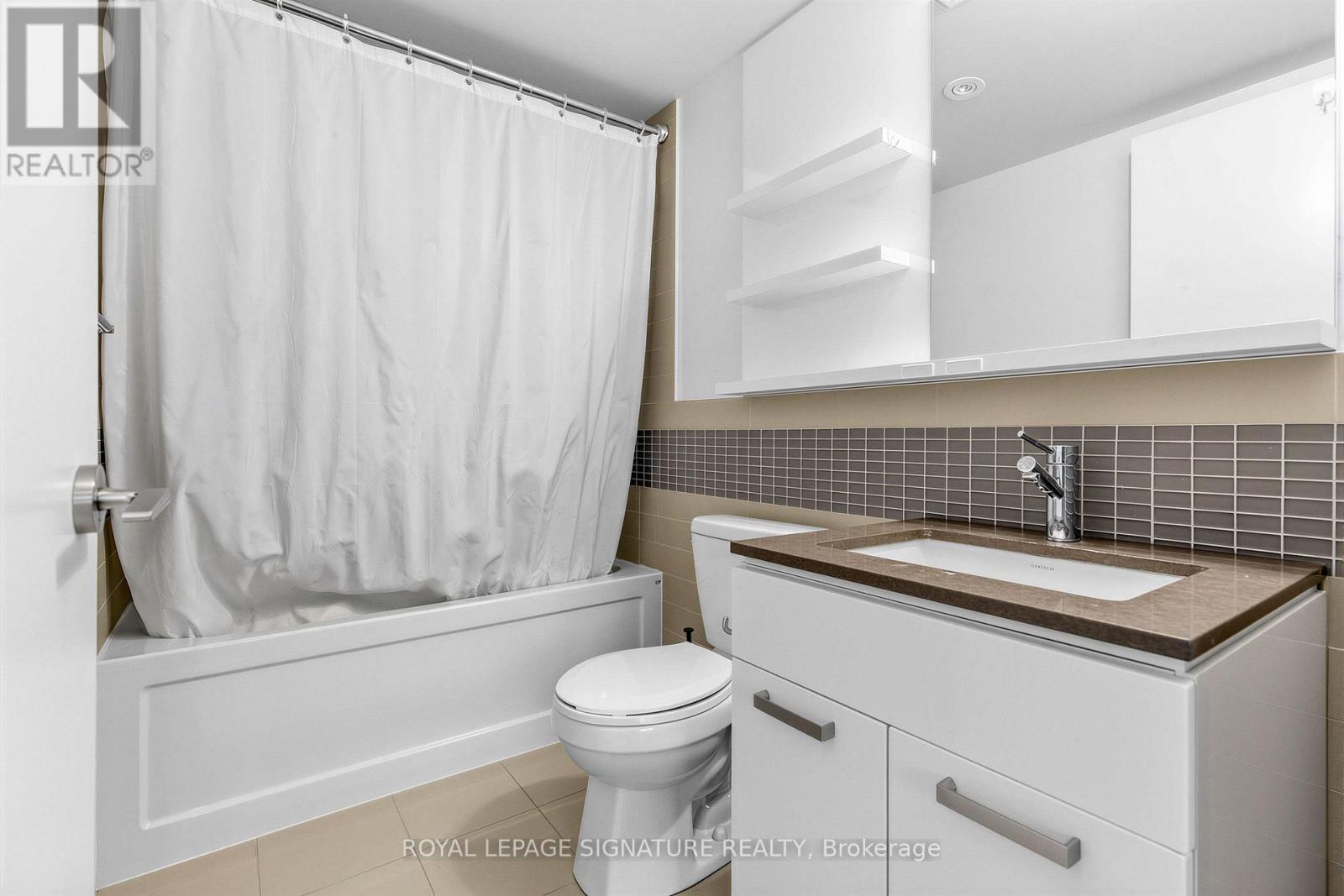 414 - 295 Adelaide Street W, Toronto, Ontario  M5V 0L4 - Photo 15 - C13758596