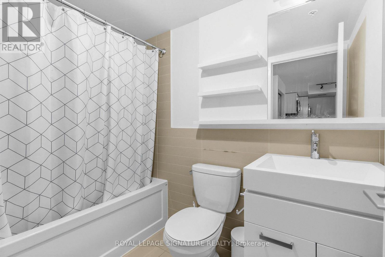 414 - 295 Adelaide Street W, Toronto, Ontario  M5V 0L4 - Photo 17 - C13758596