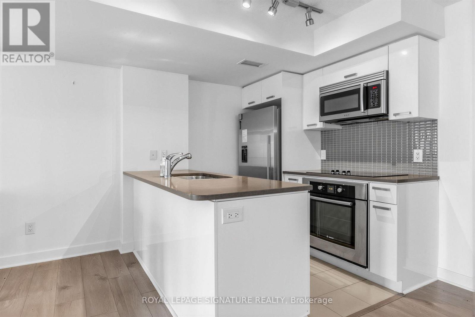 414 - 295 Adelaide Street W, Toronto, Ontario  M5V 0L4 - Photo 4 - C13758596
