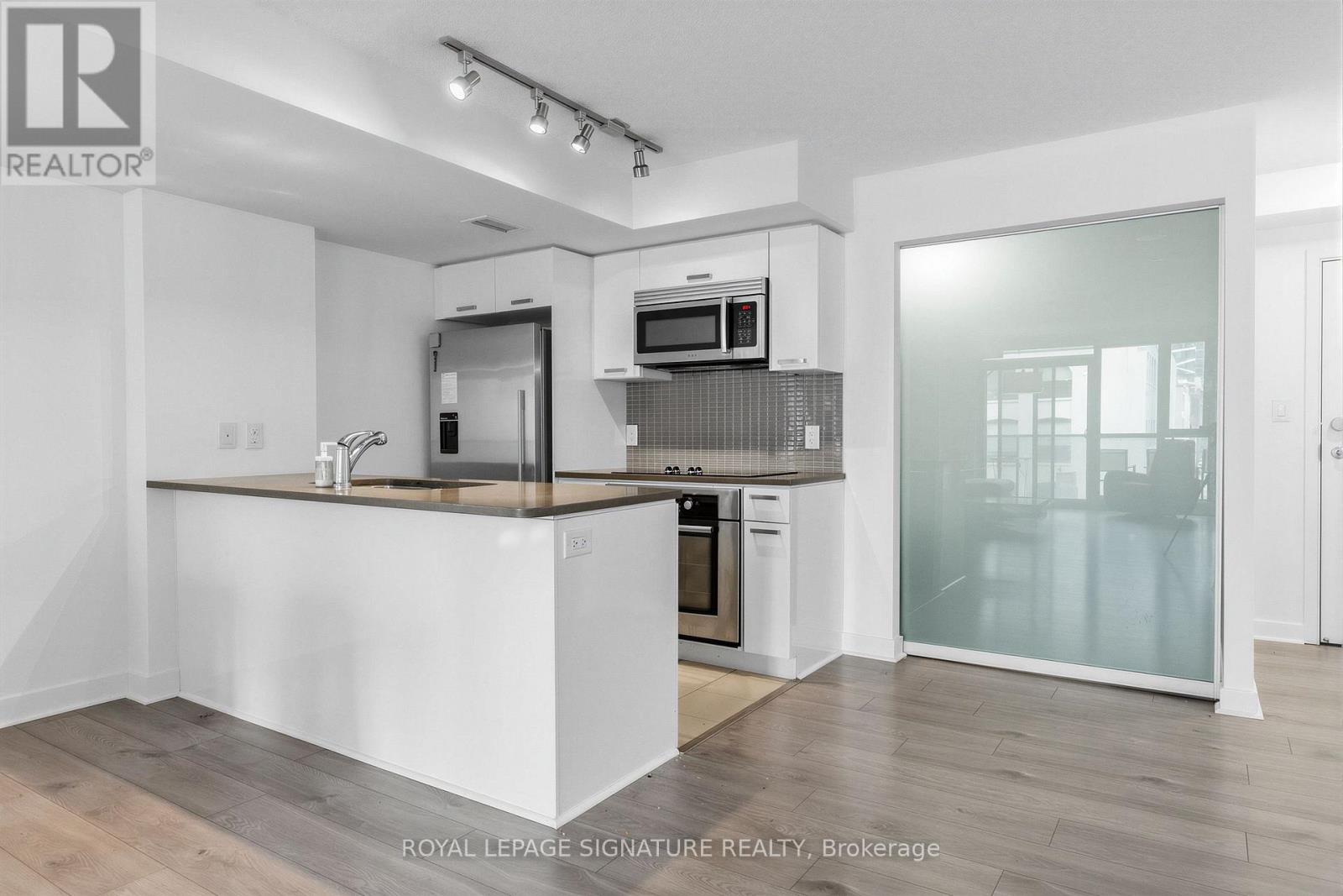 414 - 295 Adelaide Street W, Toronto, Ontario  M5V 0L4 - Photo 5 - C13758596
