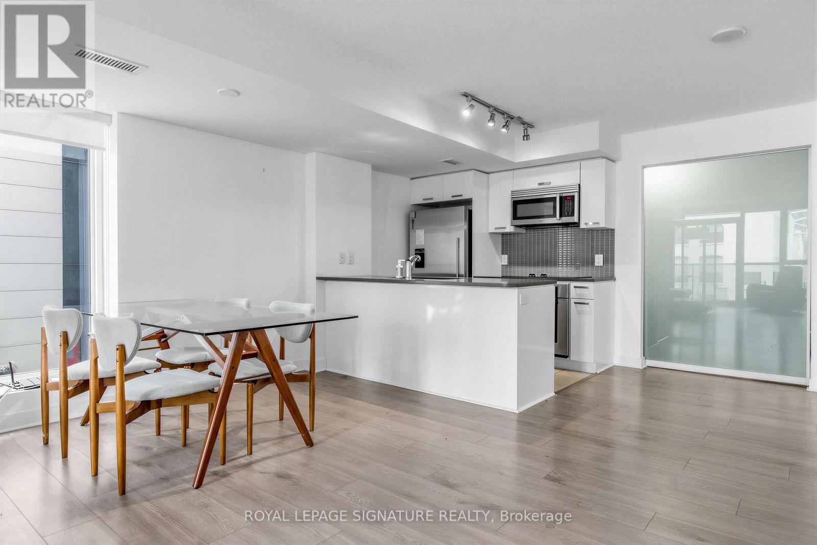 414 - 295 Adelaide Street W, Toronto, Ontario  M5V 0L4 - Photo 7 - C13758596