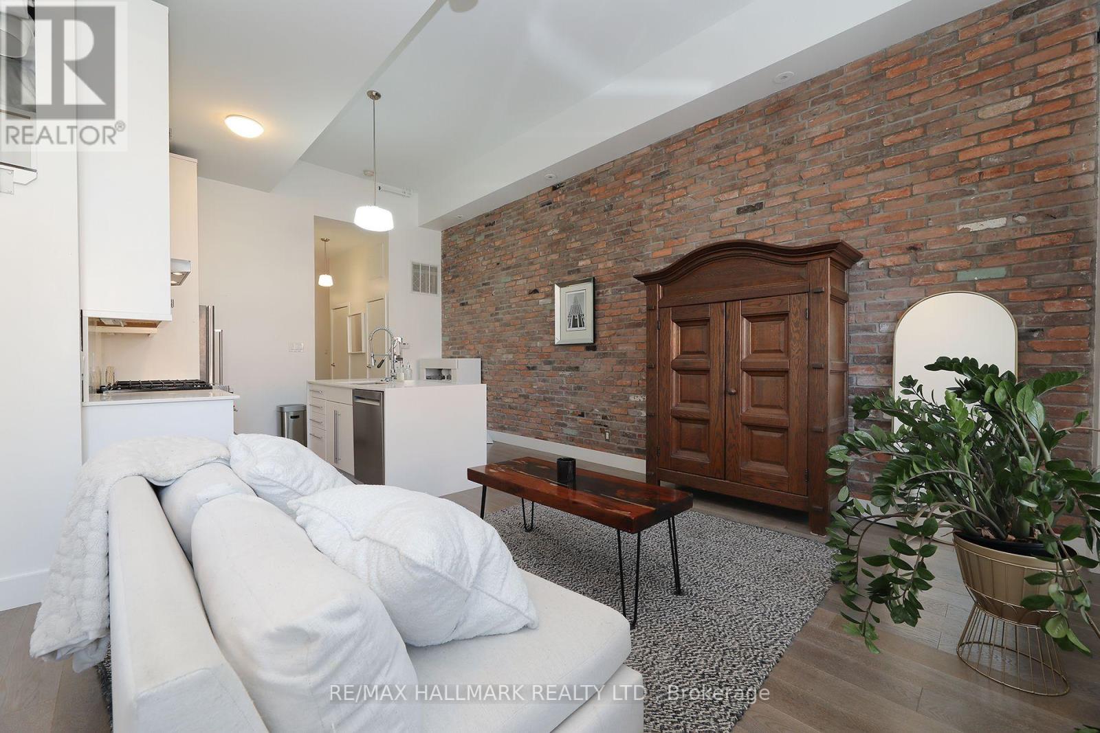 204 - 1842 Queen Street E, Toronto, Ontario  M4L 1H1 - Photo 11 - E13758442