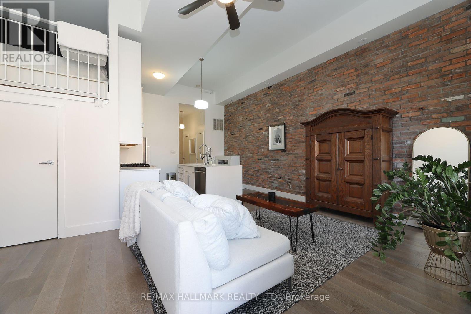 204 - 1842 Queen Street E, Toronto, Ontario  M4L 1H1 - Photo 14 - E13758442