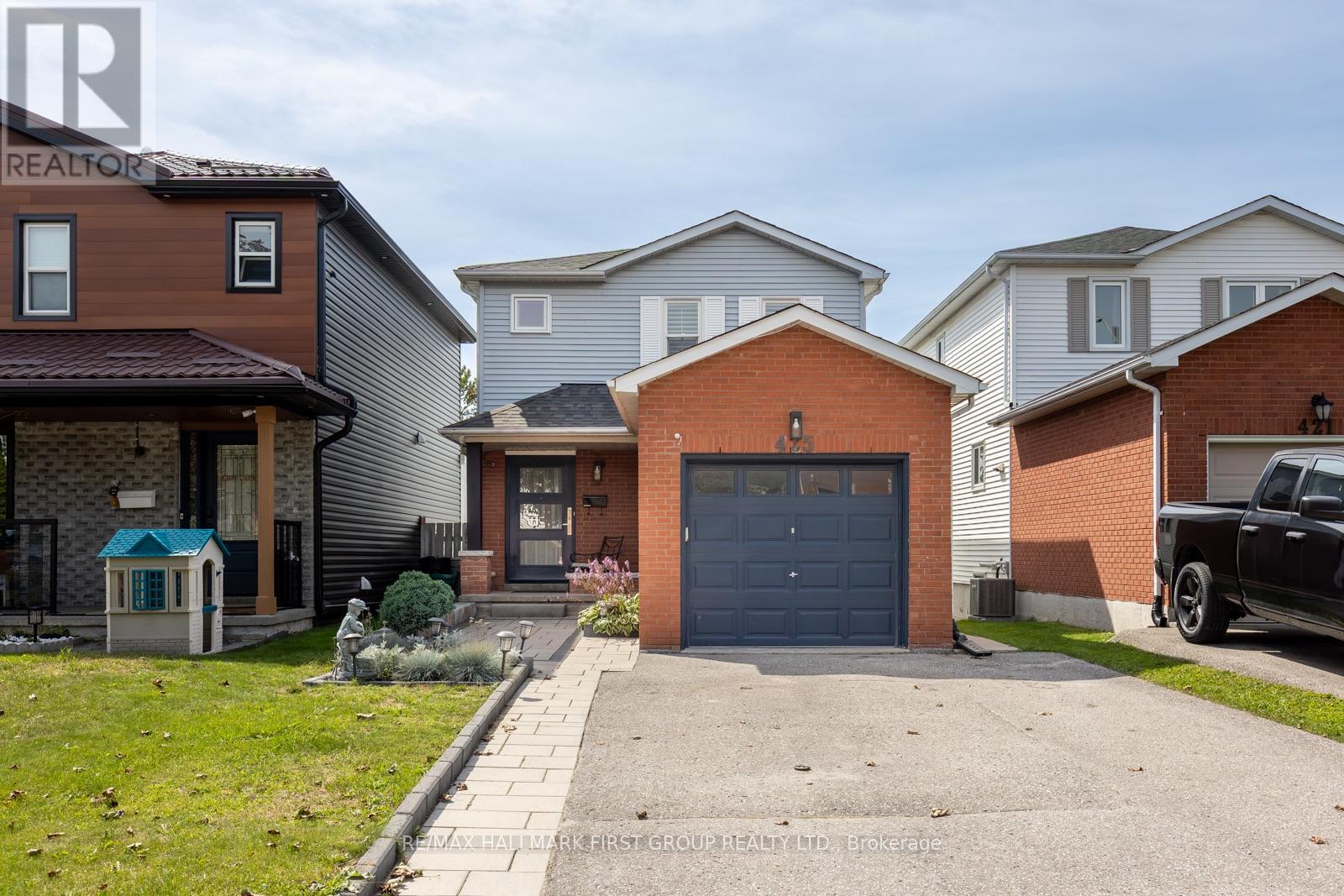425 COBBLEHILL DRIVE, Oshawa, Ontario