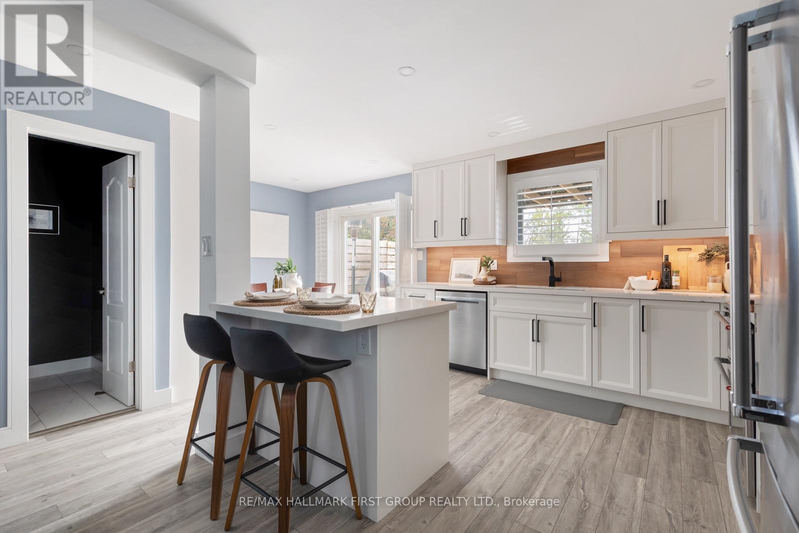 425 Cobblehill Drive, Oshawa, Ontario  L1K 1Y6 - Photo 6 - E13758480