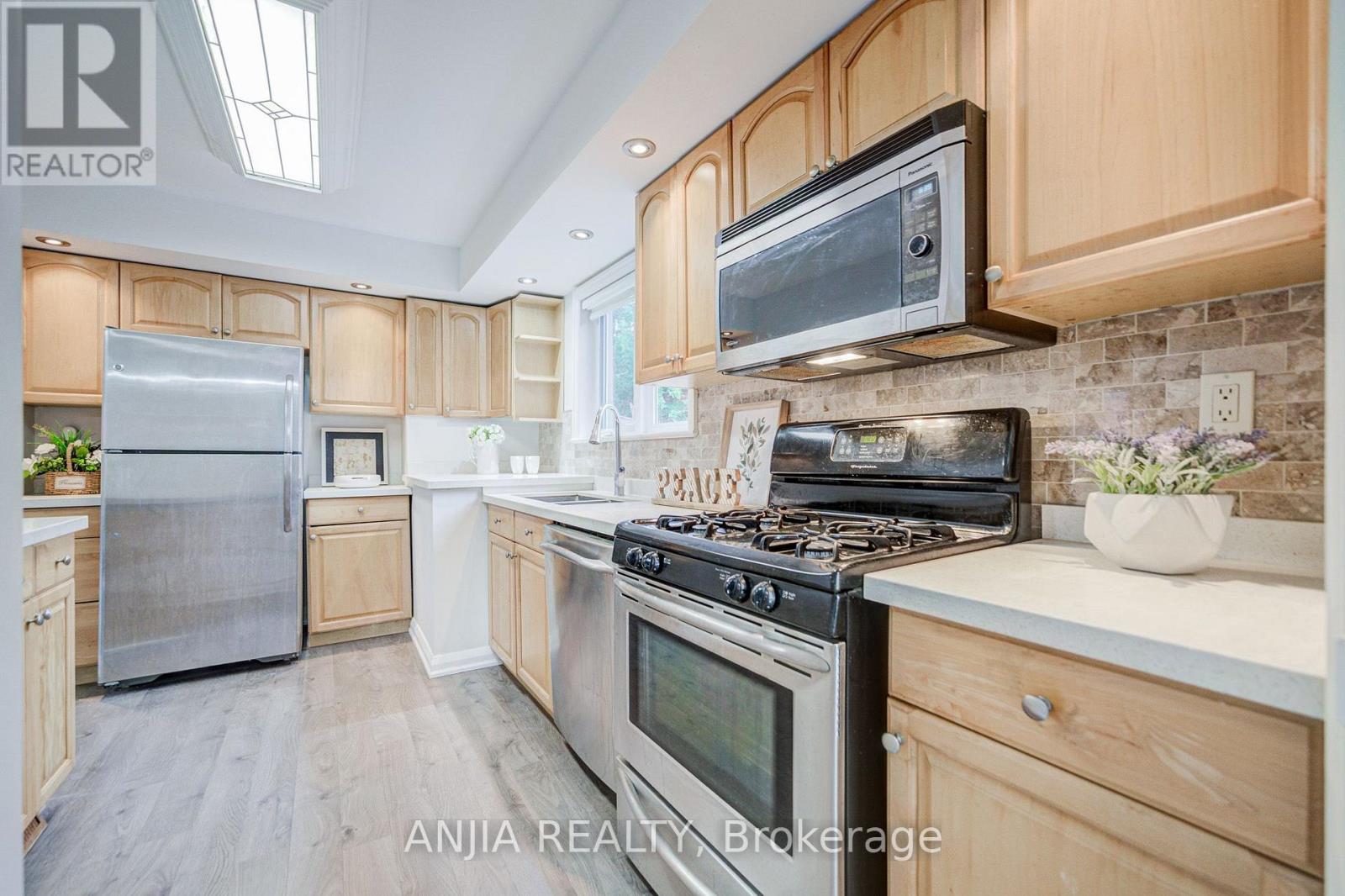 91 Canlish Road, Toronto, Ontario  M1P 1S8 - Photo 16 - E13758548