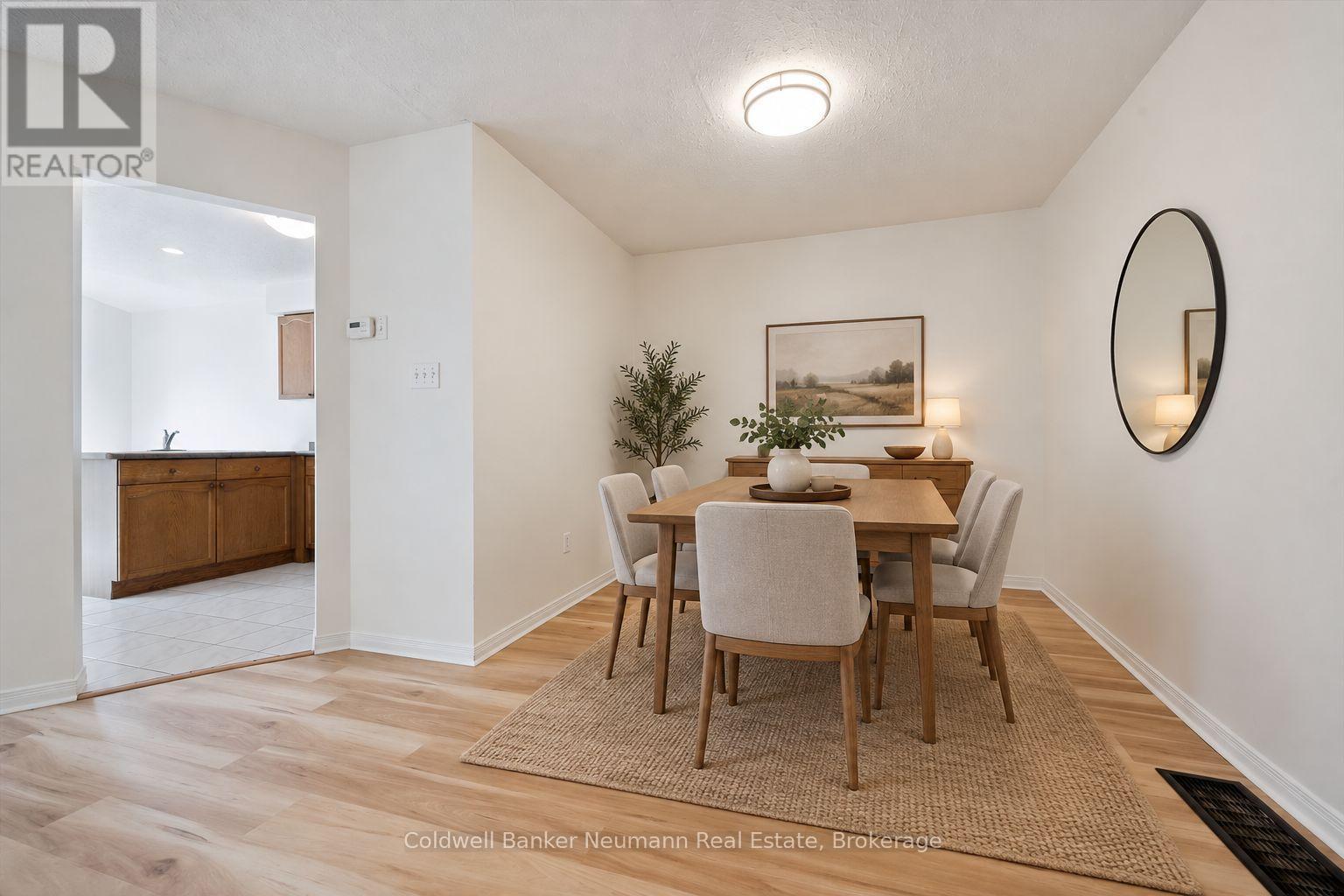 24 Lee Street, Guelph (Grange Road), Ontario  N1E 7H1 - Photo 10 - X13758476