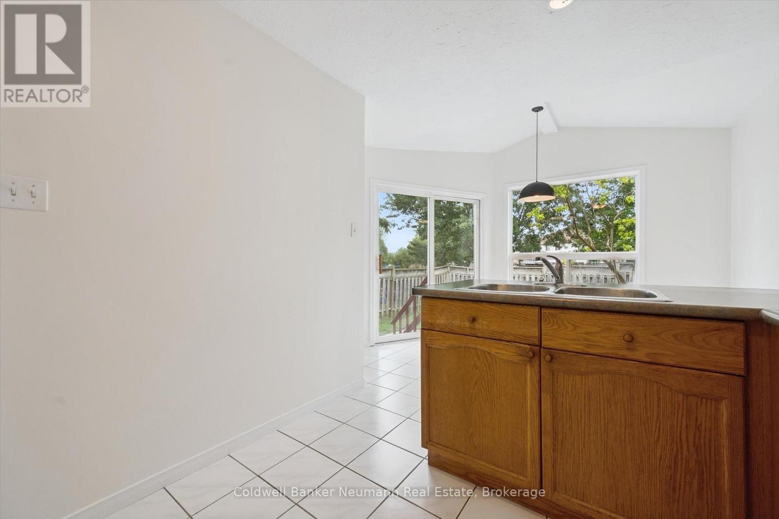 24 Lee Street, Guelph (Grange Road), Ontario  N1E 7H1 - Photo 24 - X13758476