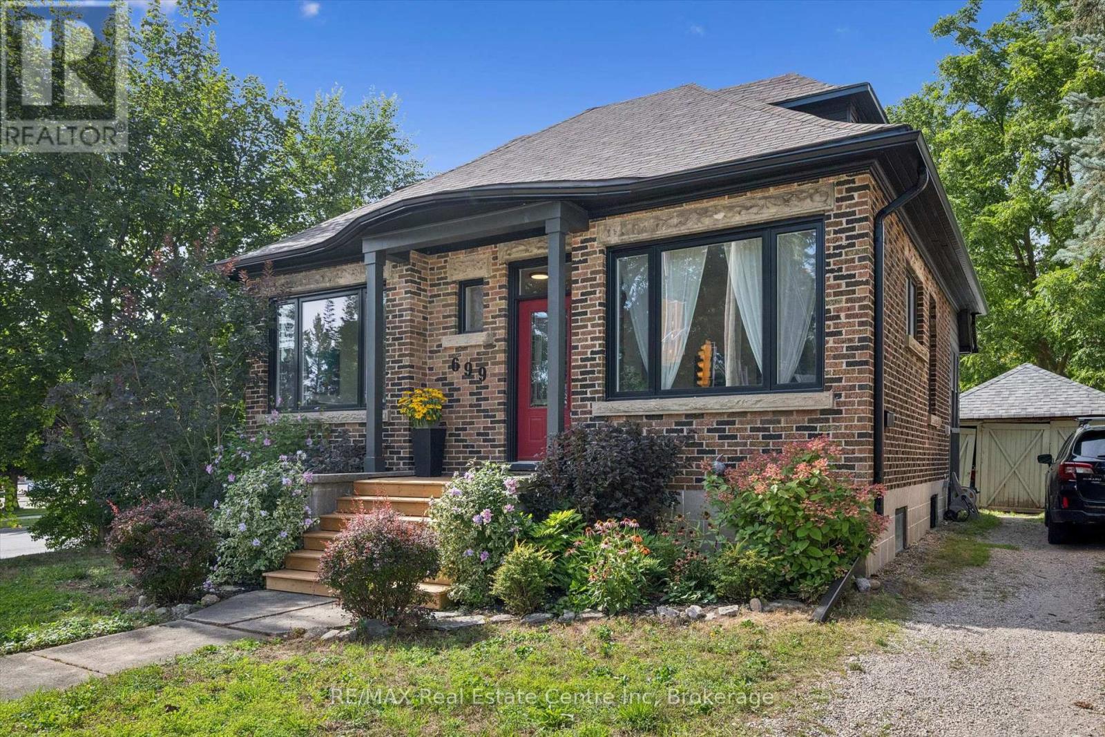 699 St Andrew Street W, Centre Wellington, Ontario  N1M 1P7 - Photo 2 - X13758588