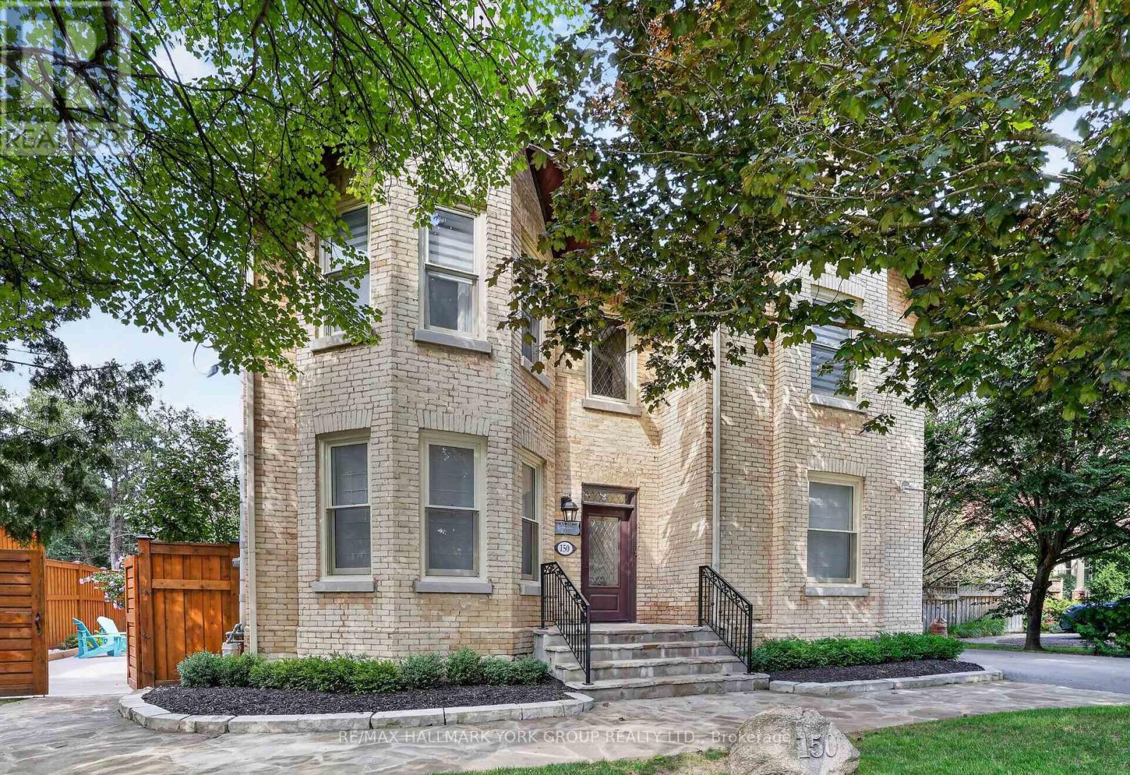150 LORNE AVENUE, Newmarket, Ontario