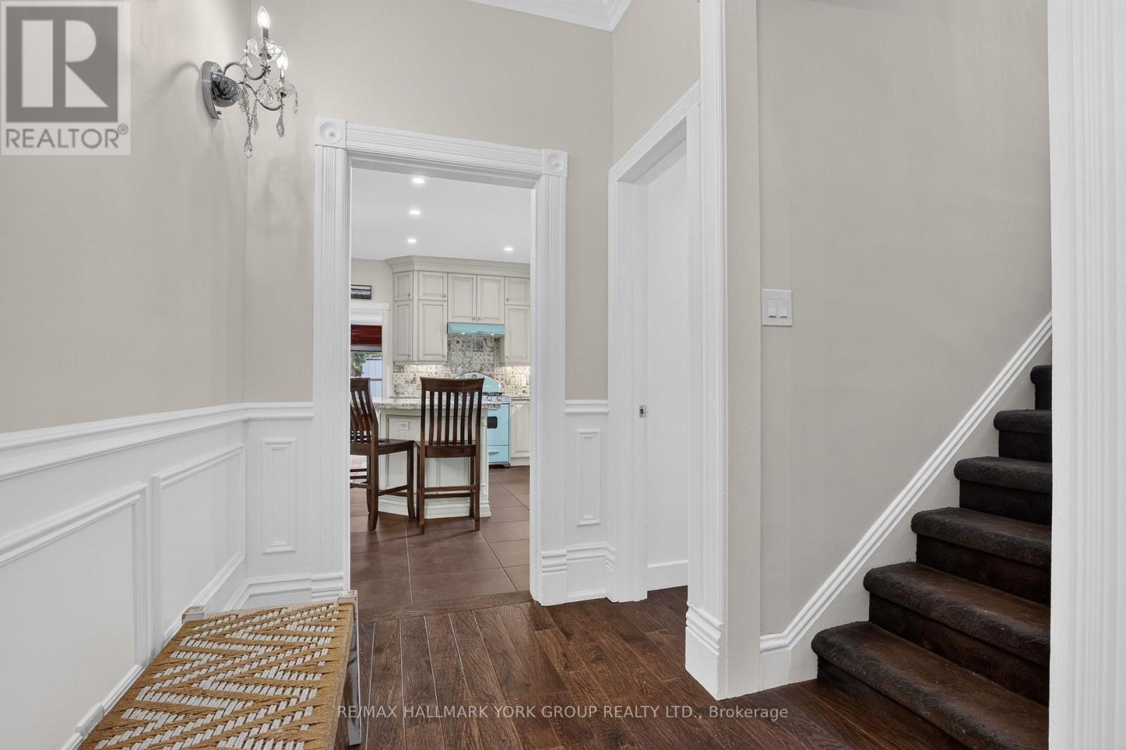 150 Lorne Avenue, Newmarket, Ontario  L3Y 4J7 - Photo 8 - N13758492