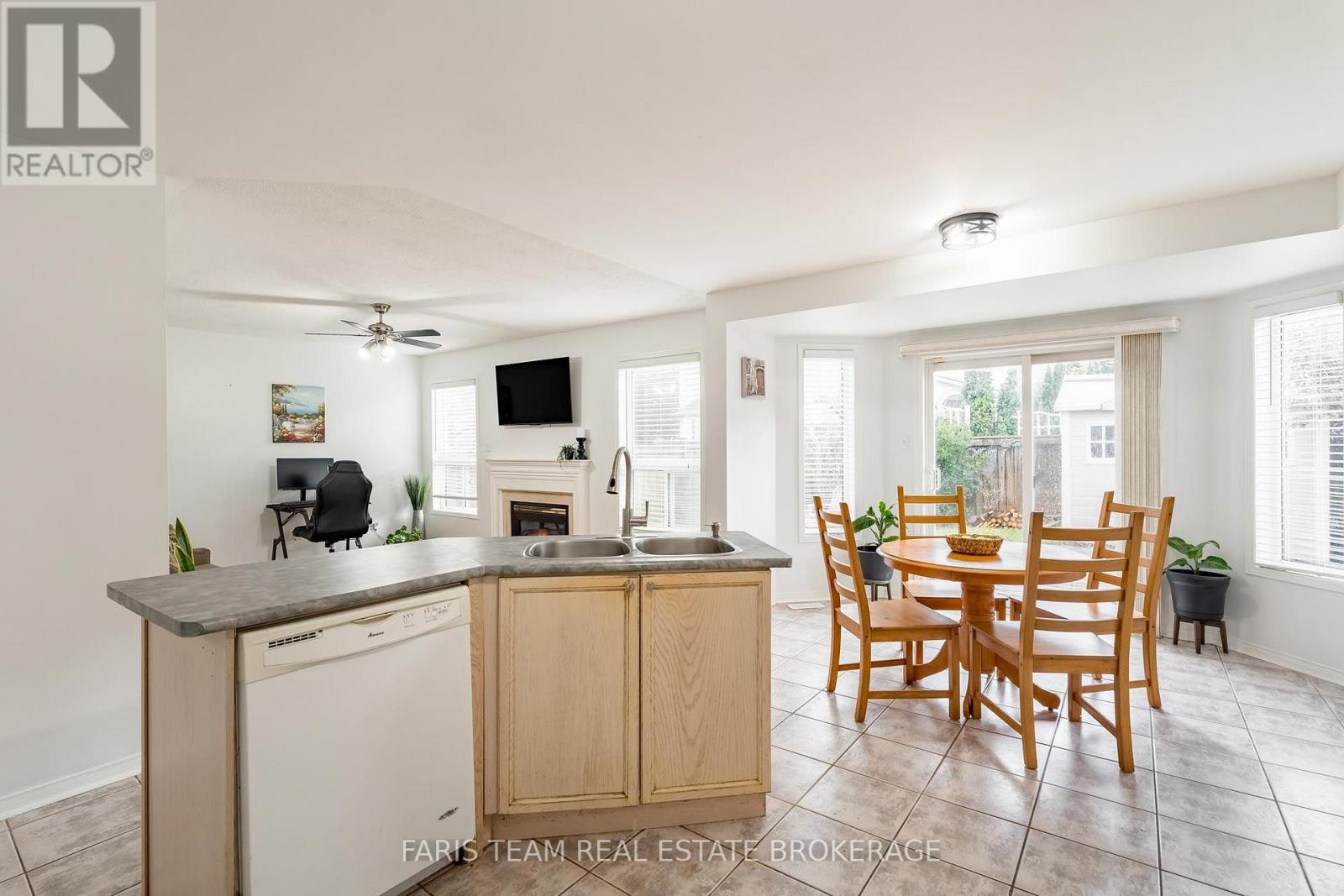 28 Mccurdy Drive, New Tecumseth (Tottenham), Ontario  L0G 1W0 - Photo 7 - N13758506