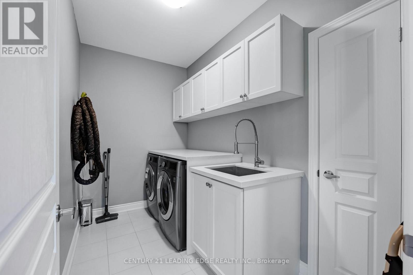 56 Walter Tunny Crescent, East Gwillimbury, Ontario  L9N 0R4 - Photo 26 - N13758540