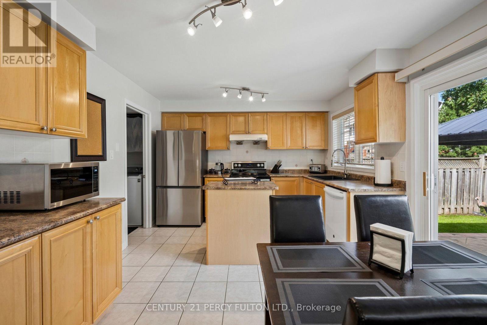 33 Redbud Street, Markham, Ontario  L6E 1G3 - Photo 12 - N13758582
