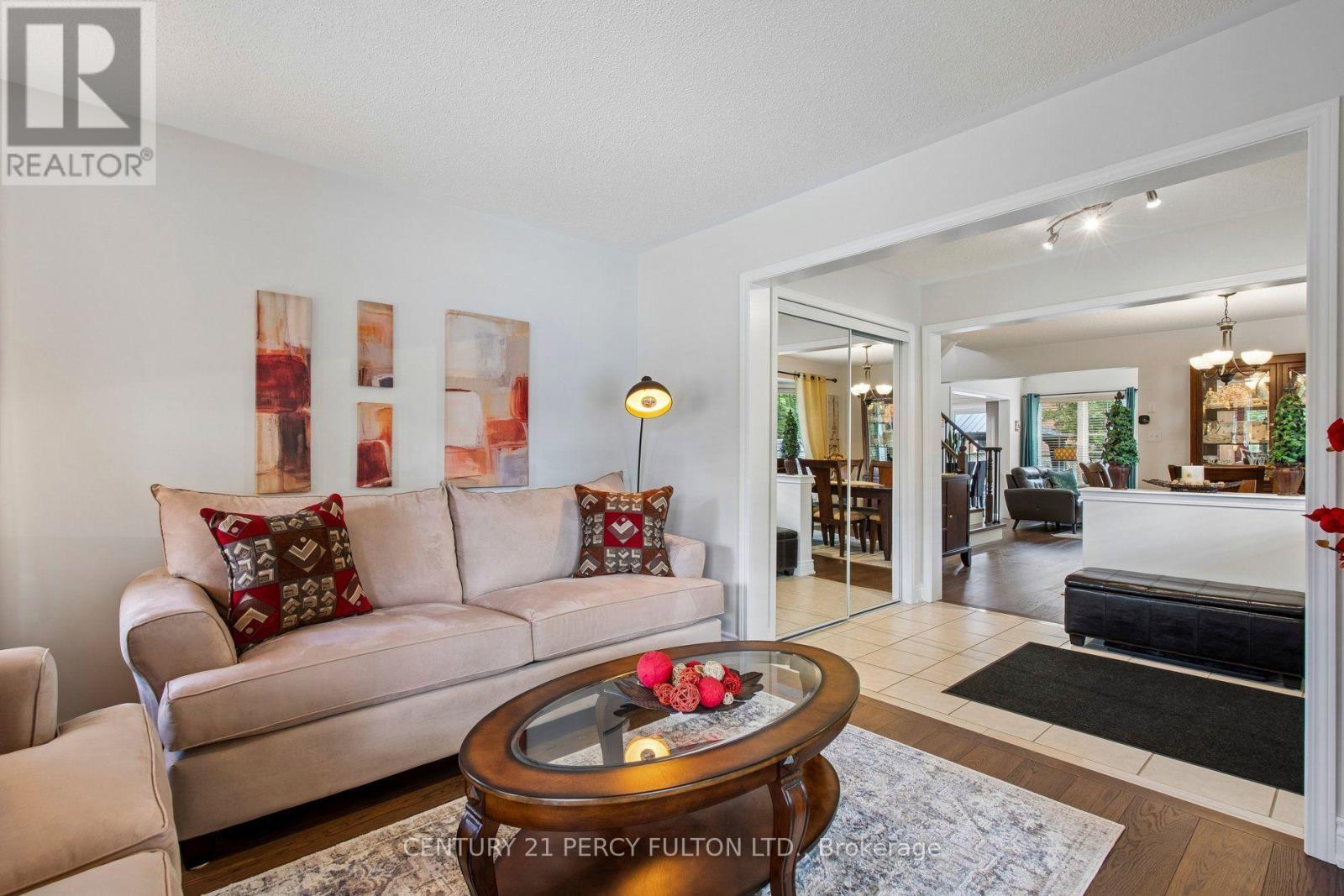33 Redbud Street, Markham, Ontario  L6E 1G3 - Photo 4 - N13758582