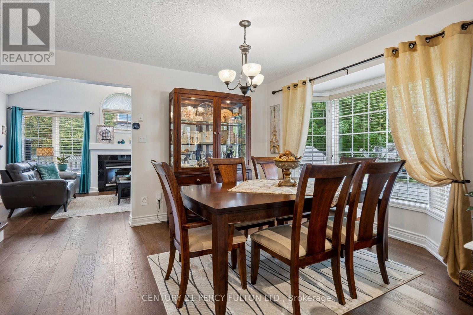 33 Redbud Street, Markham, Ontario  L6E 1G3 - Photo 6 - N13758582
