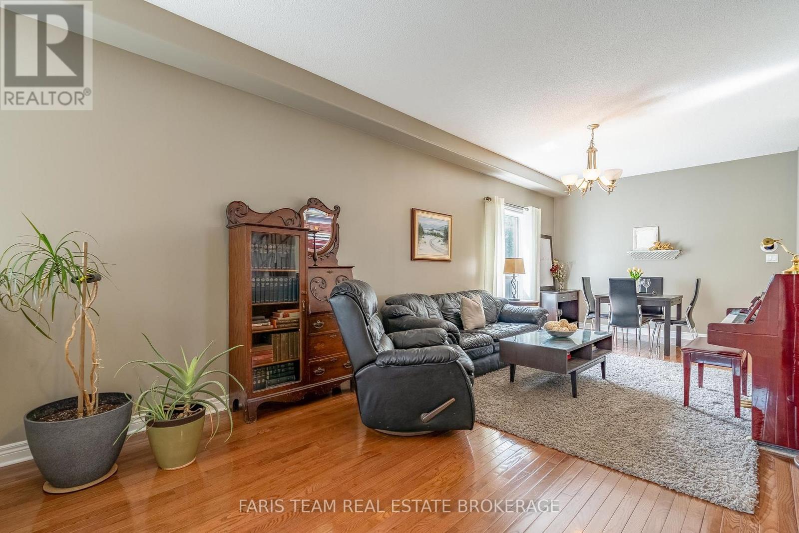 24 Pepin Court, Barrie (Innis-Shore), Ontario  L4M 7J4 - Photo 13 - S13758542