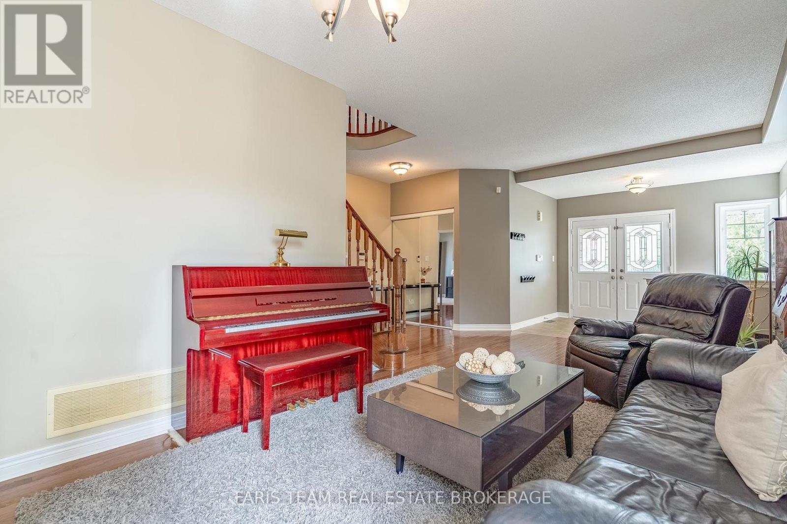 24 Pepin Court, Barrie (Innis-Shore), Ontario  L4M 7J4 - Photo 14 - S13758542