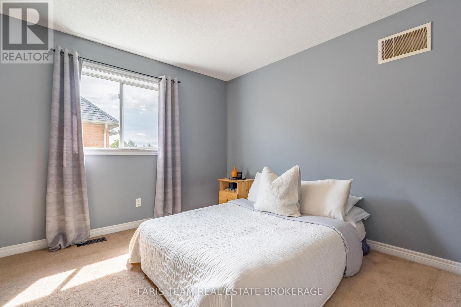 24 Pepin Court, Barrie (Innis-Shore), Ontario  L4M 7J4 - Photo 27 - S13758542