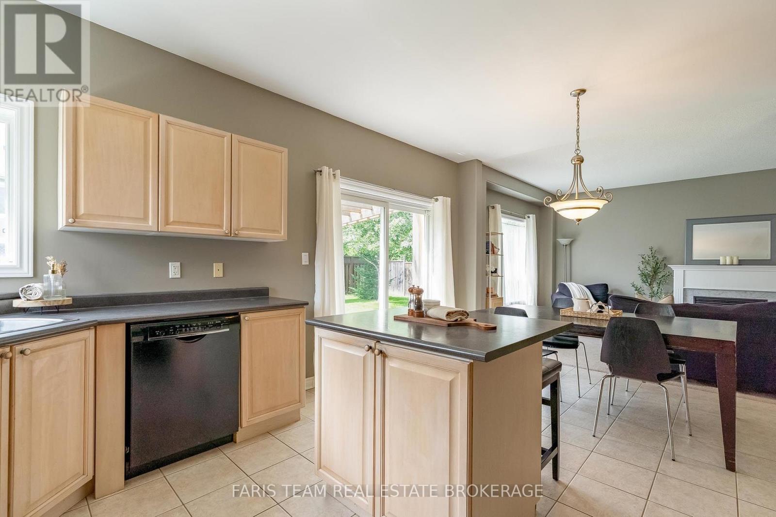 24 Pepin Court, Barrie (Innis-Shore), Ontario  L4M 7J4 - Photo 8 - S13758542