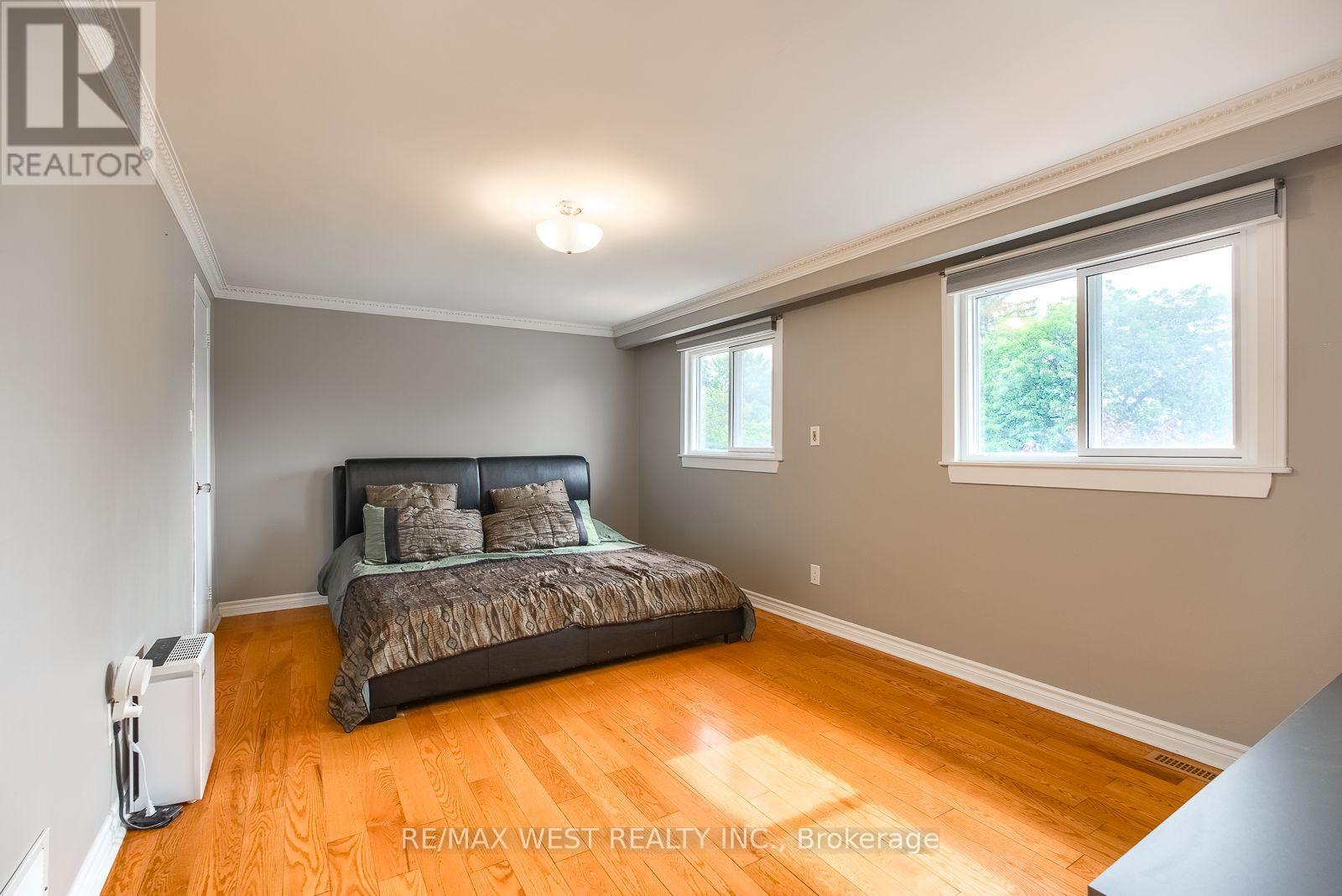 347 Karen Park Crescent, Mississauga, Ontario L5A 3C8 - Photo 22 - W13758418