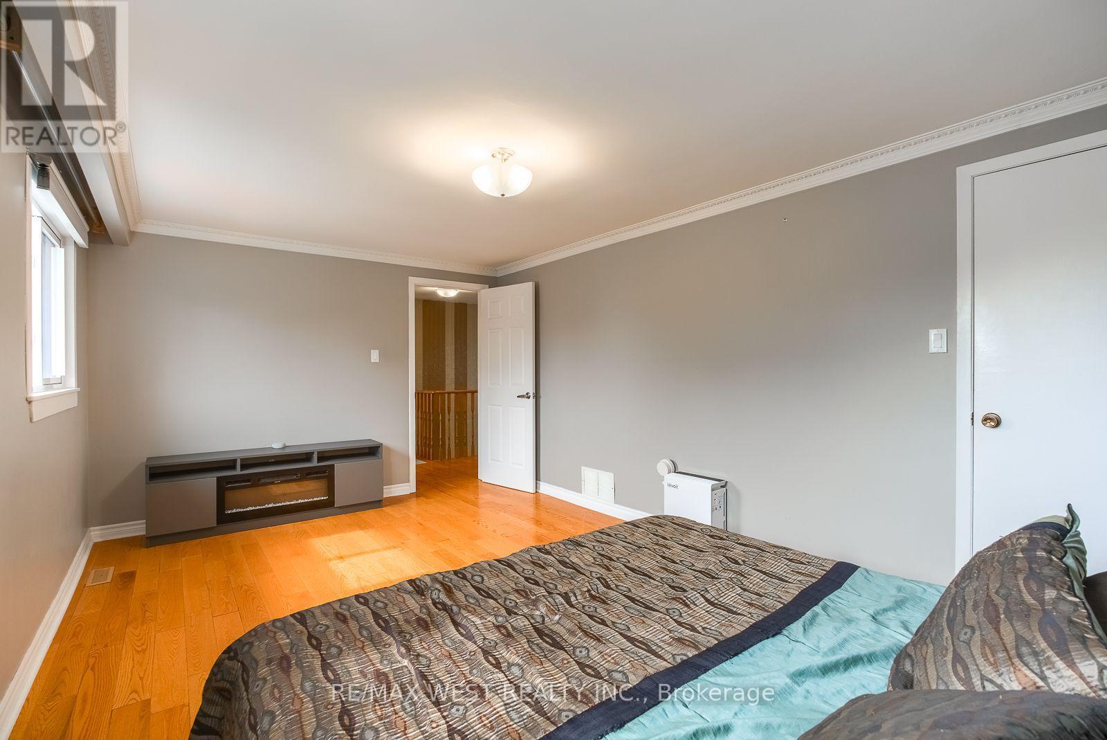 347 Karen Park Crescent, Mississauga, Ontario L5A 3C8 - Photo 23 - W13758418
