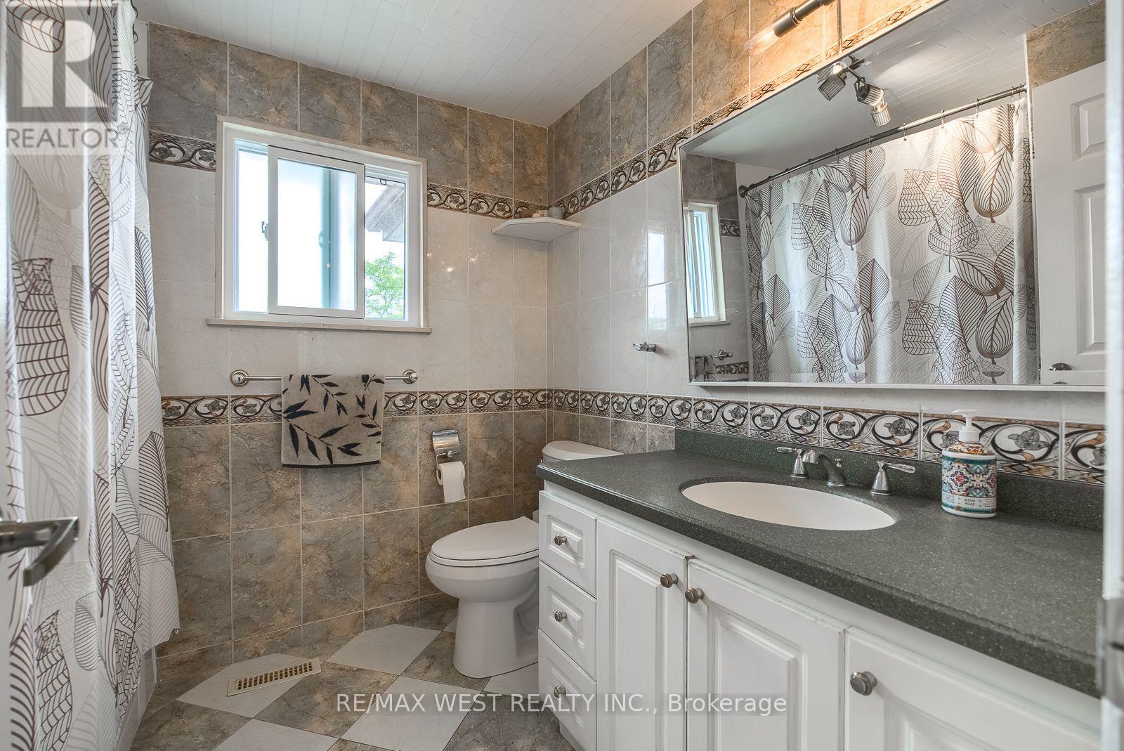 347 Karen Park Crescent, Mississauga, Ontario L5A 3C8 - Photo 29 - W13758418