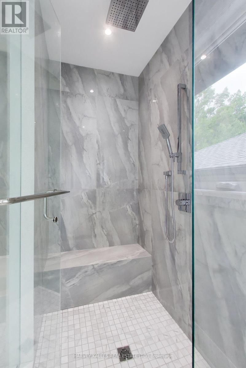 24 Ravenscrest Drive, Toronto, Ontario  M9B 5M7 - Photo 25 - W13758460