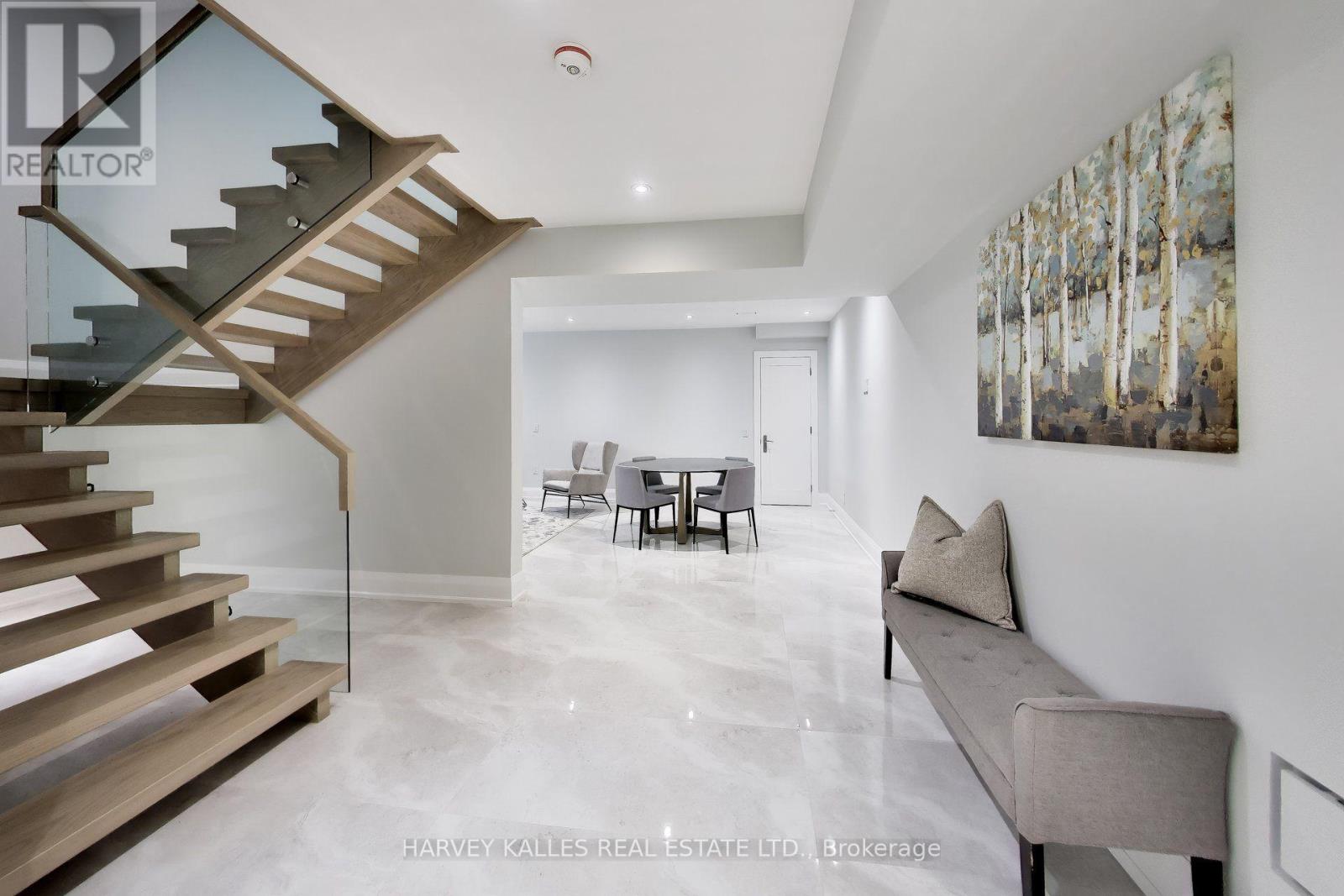 24 Ravenscrest Drive, Toronto, Ontario  M9B 5M7 - Photo 38 - W13758460