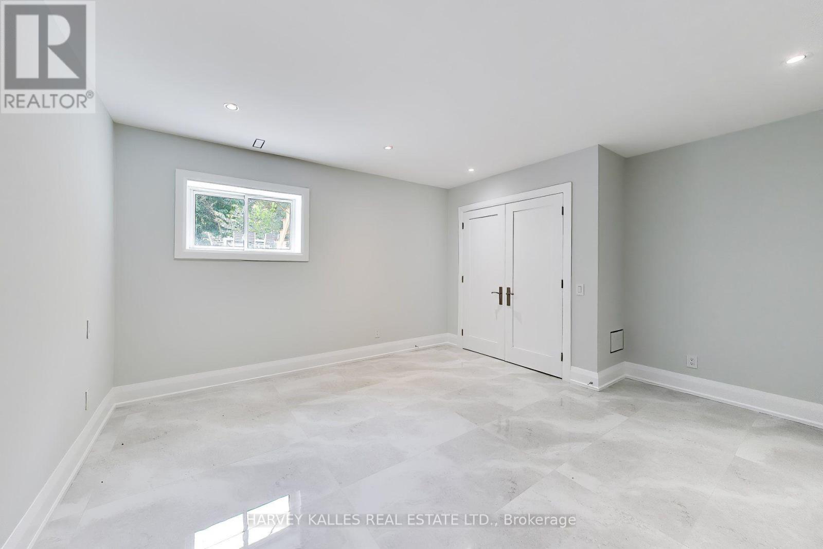 24 Ravenscrest Drive, Toronto, Ontario  M9B 5M7 - Photo 39 - W13758460