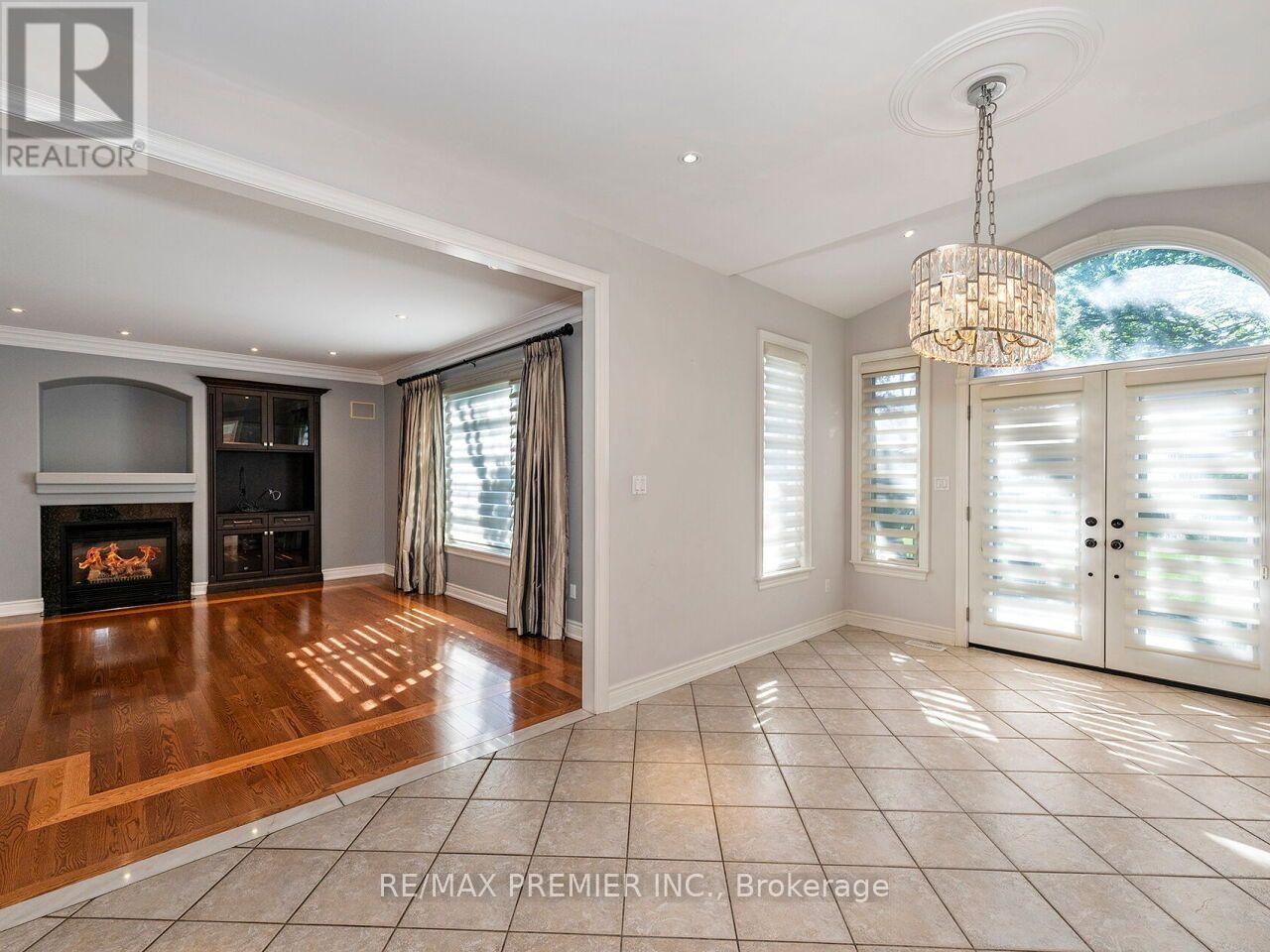 27 Gaydon Avenue, Toronto, Ontario  M9M 1G6 - Photo 11 - W13758586