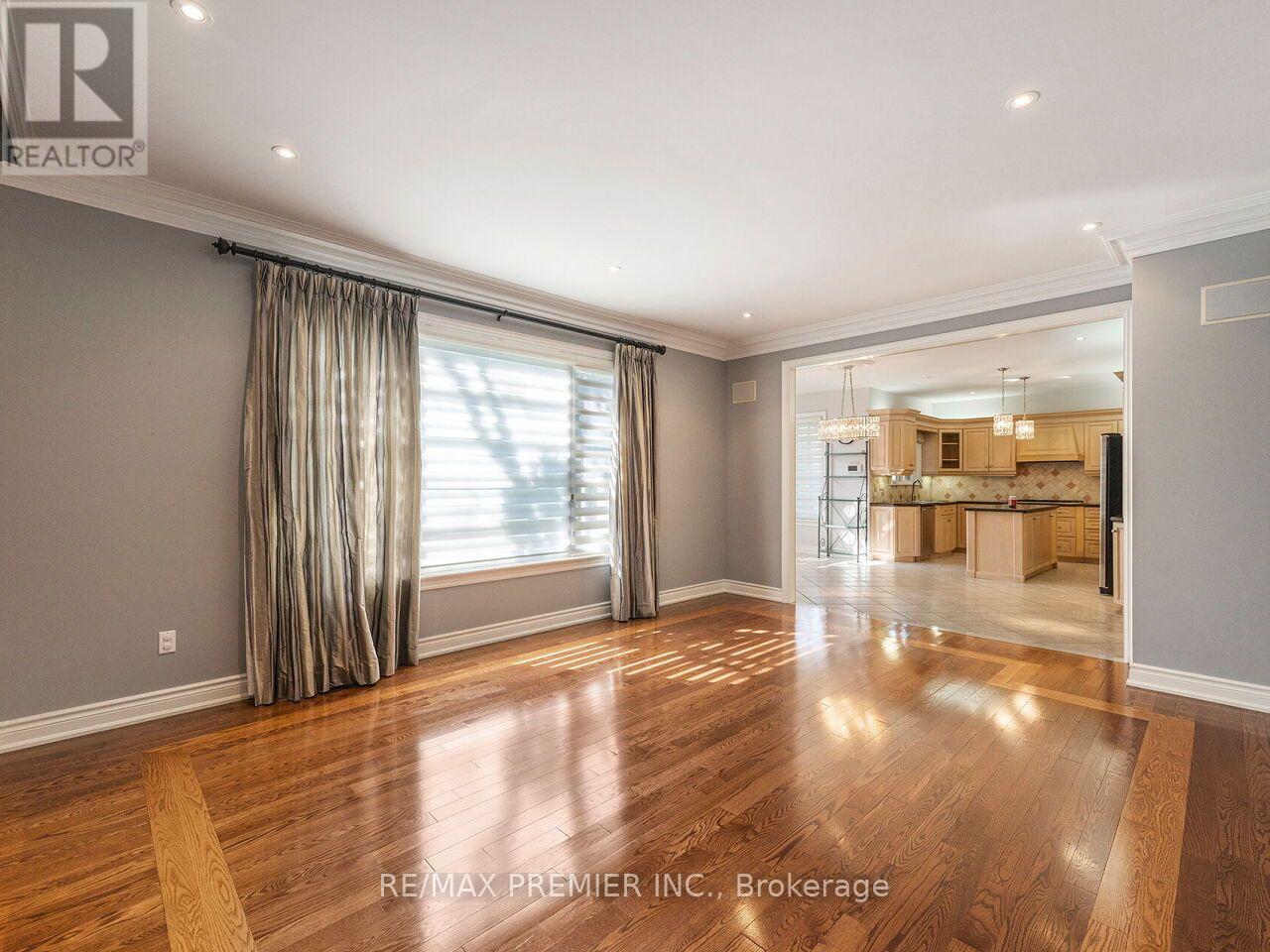 27 Gaydon Avenue, Toronto, Ontario  M9M 1G6 - Photo 13 - W13758586
