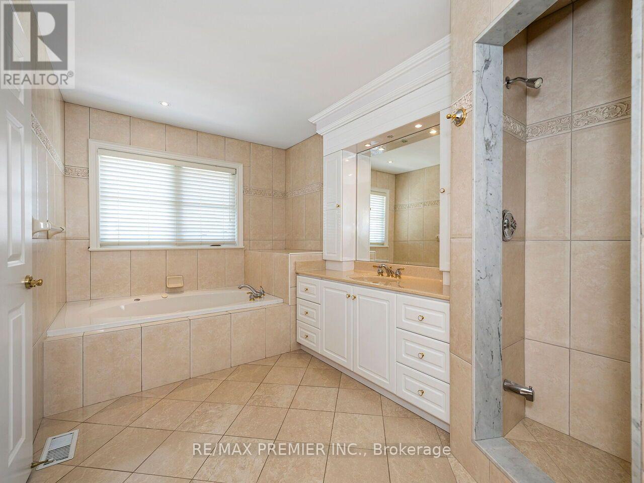 27 Gaydon Avenue, Toronto, Ontario  M9M 1G6 - Photo 19 - W13758586