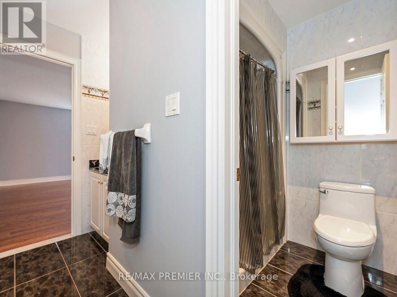 27 Gaydon Avenue, Toronto, Ontario  M9M 1G6 - Photo 24 - W13758586