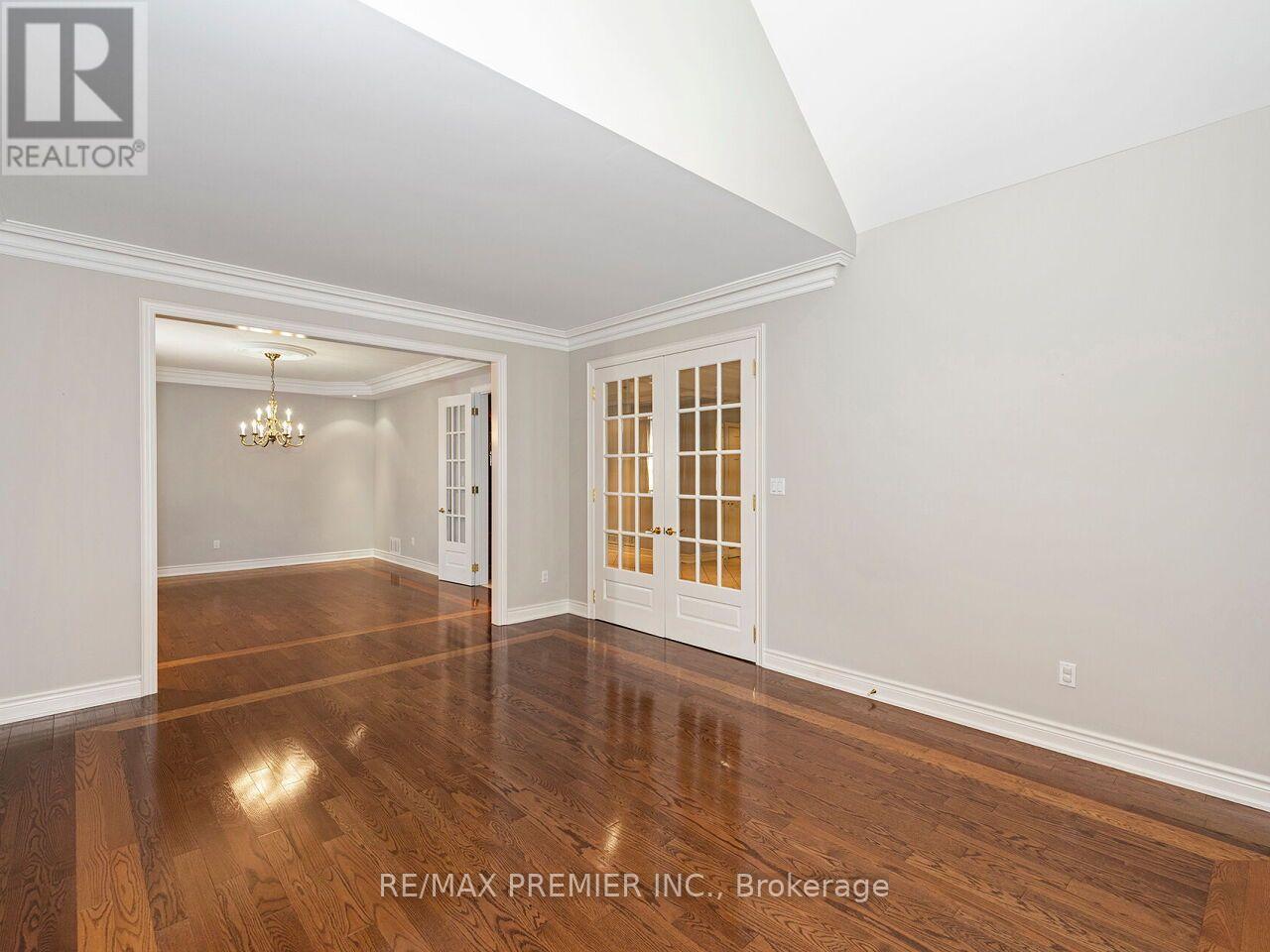 27 Gaydon Avenue, Toronto, Ontario  M9M 1G6 - Photo 5 - W13758586