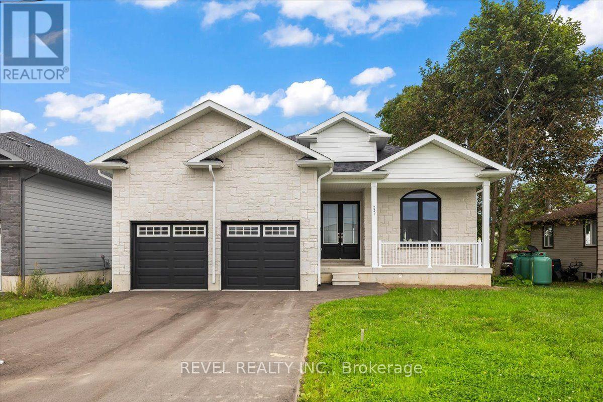 221 FORLER STREET, West Grey, Ontario
