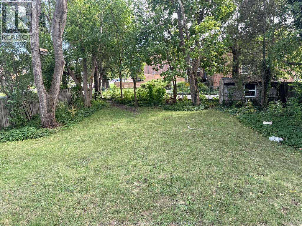8177 Riverside Drive East, Windsor, Ontario  N8S 1E5 - Photo 39 - 26021956