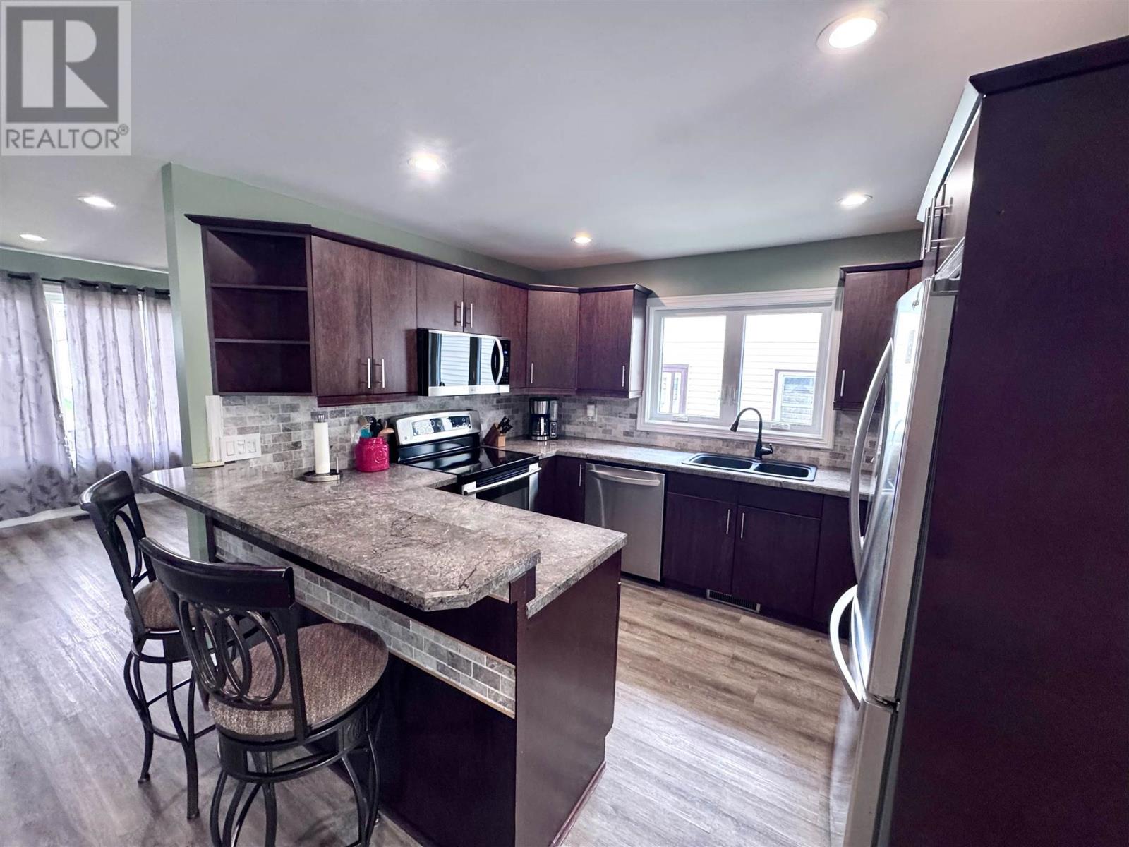 18 Wood Ave, Wawa, Ontario  P0S 1K0 - Photo 6 - SM261906