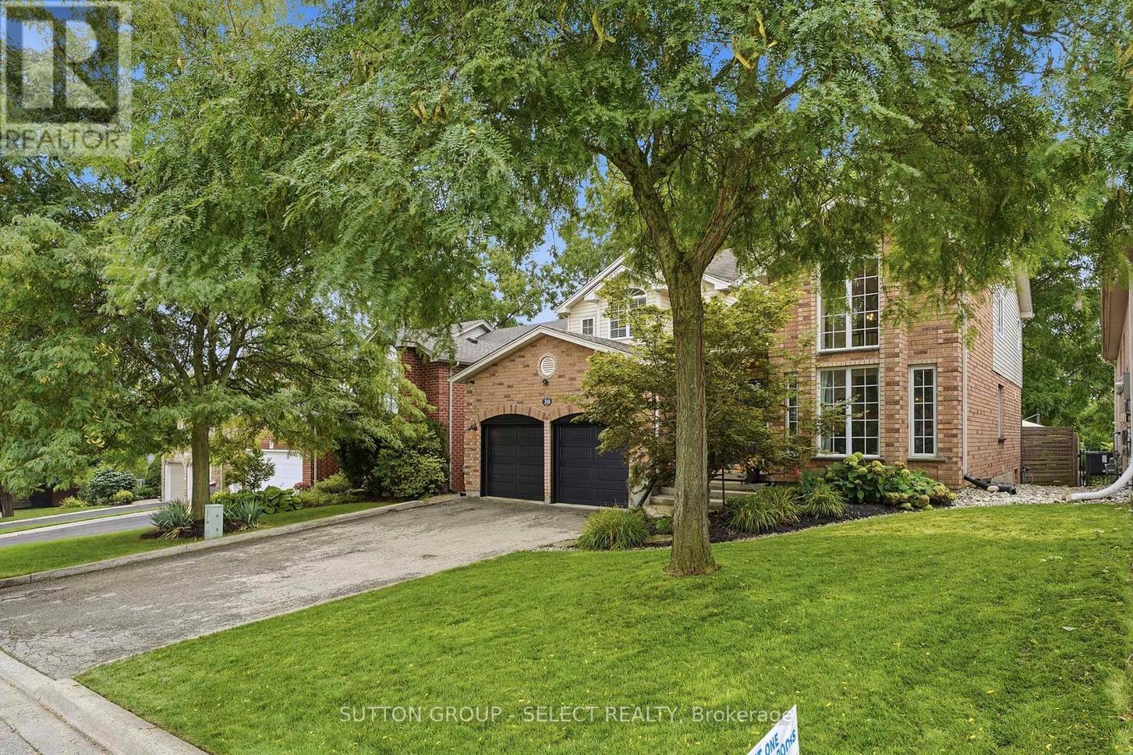 39 Carolinian Lane, Cambridge, Ontario  N1S 5B5 - Photo 3 - X13758670