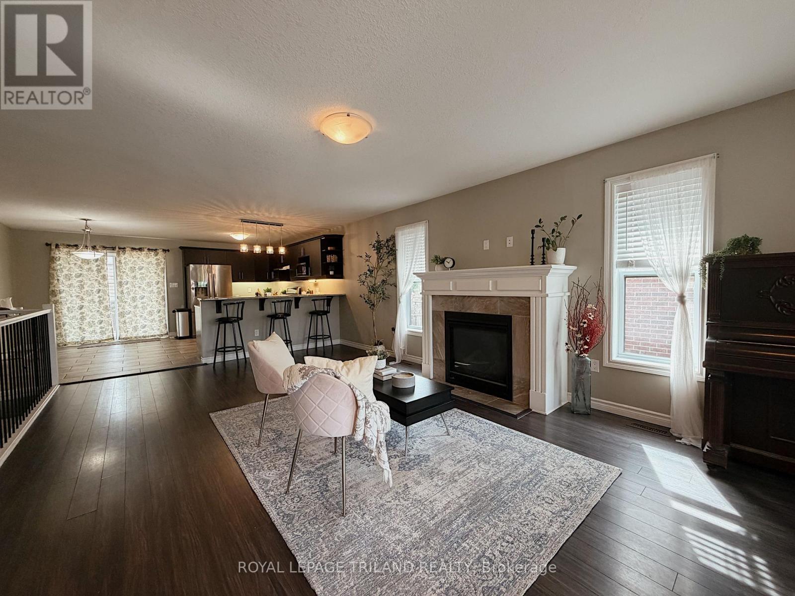 38 Leesboro Trail, Thames Centre, Ontario  N0M 2P0 - Photo 5 - X13758736