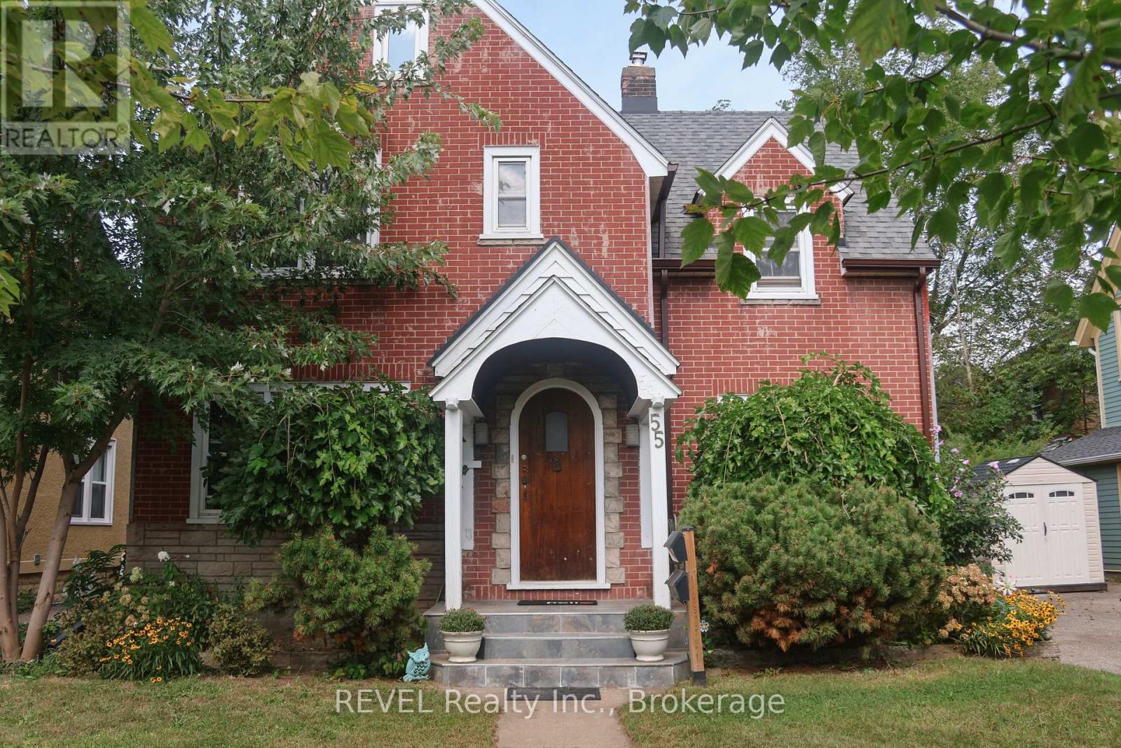 UPPER - 55 MAPLE STREET, St. Catharines, Ontario