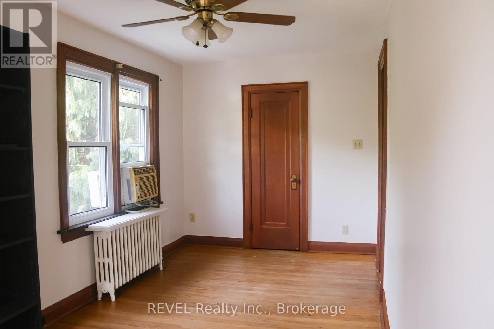 Upper - 55 Maple Street, St. Catharines, Ontario  L2R 2A8 - Photo 7 - X13758614